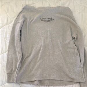 Abercrombie & Fitch Gray Sweater/ sweatshirt